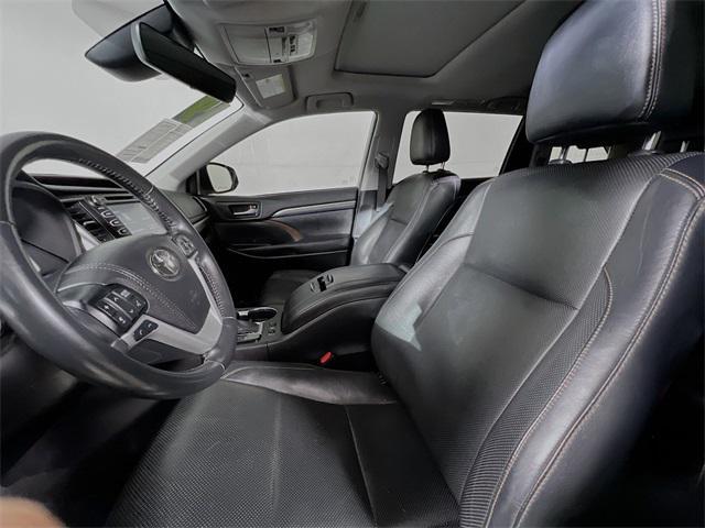 used 2019 Toyota Highlander car, priced at $25,489