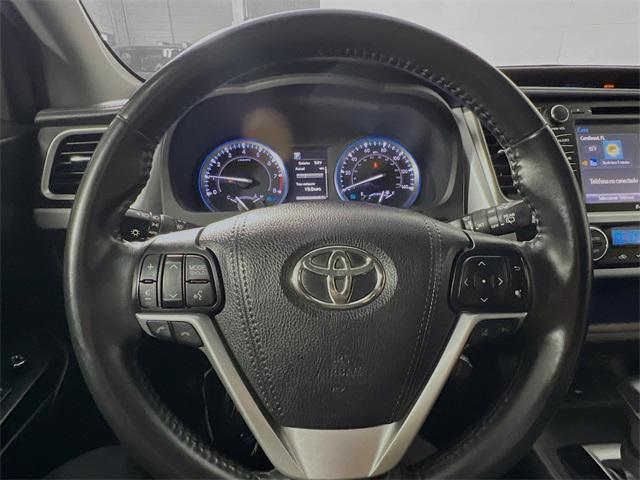 used 2019 Toyota Highlander car, priced at $25,489