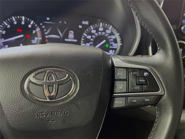 used 2021 Toyota Highlander car, priced at $29,337