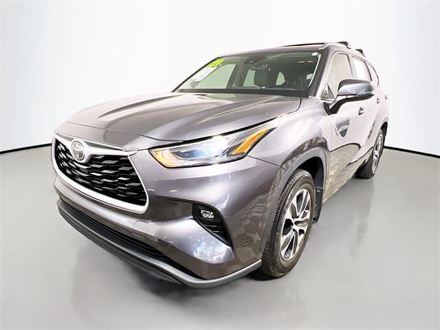 used 2021 Toyota Highlander car, priced at $29,337
