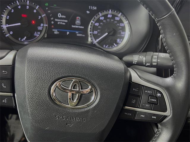 used 2023 Toyota Highlander car, priced at $30,105