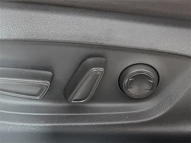 used 2018 Toyota Camry Hybrid car, priced at $19,118