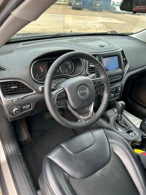 used 2019 Jeep Cherokee car, priced at $13,995