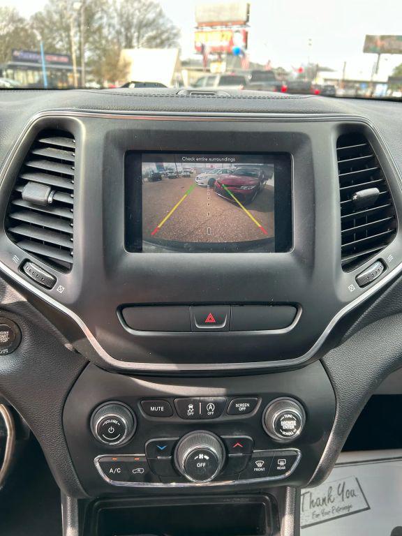 used 2019 Jeep Cherokee car, priced at $13,995