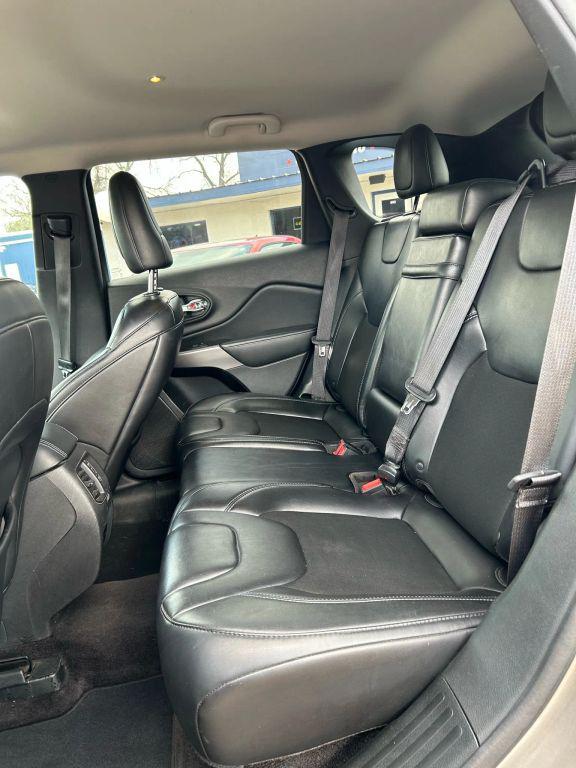 used 2019 Jeep Cherokee car, priced at $13,995