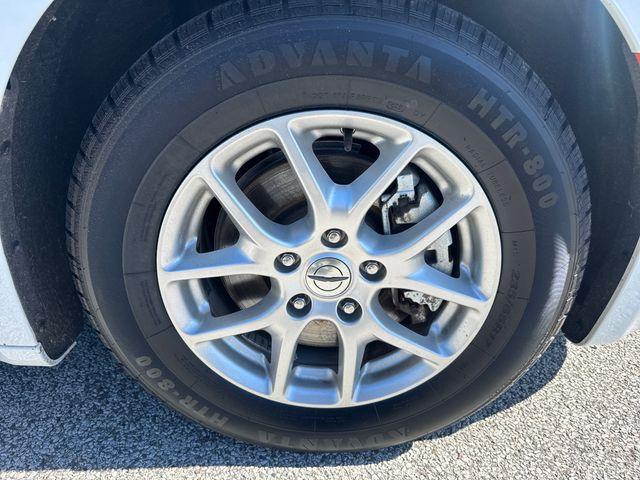 used 2023 Chrysler Voyager car
