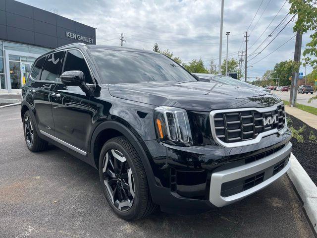 used 2025 Kia Telluride car, priced at $38,426