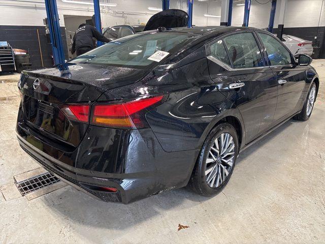 used 2025 Nissan Altima car, priced at $21,997