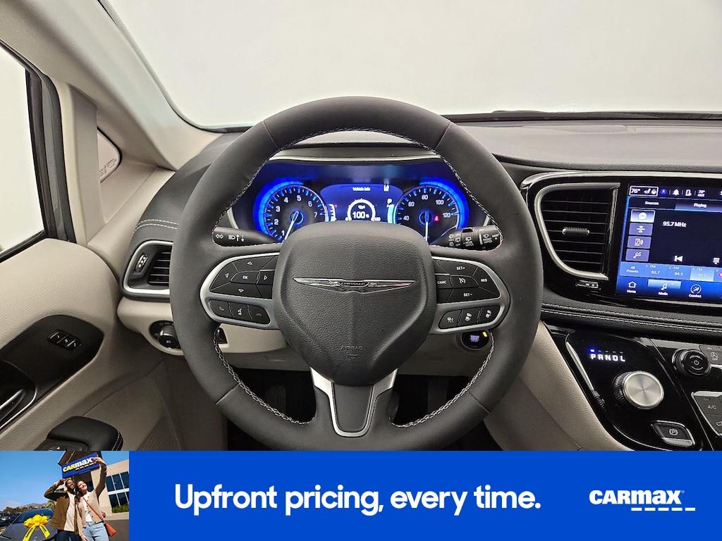 used 2023 Chrysler Pacifica car, priced at $33,998