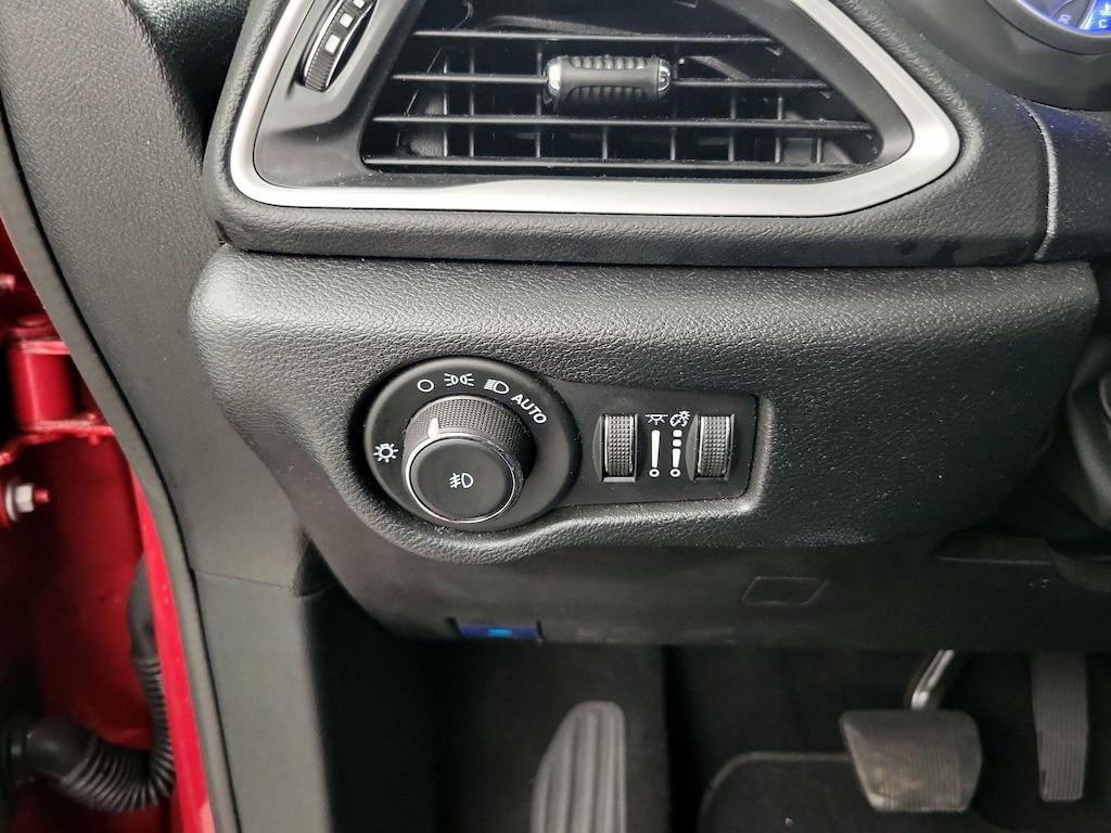 used 2025 Chrysler Pacifica car, priced at $28,998