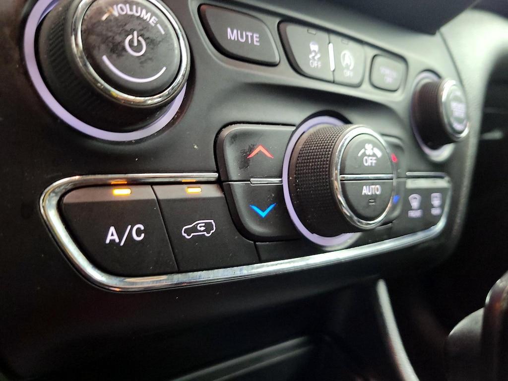 used 2022 Jeep Cherokee car, priced at $23,998