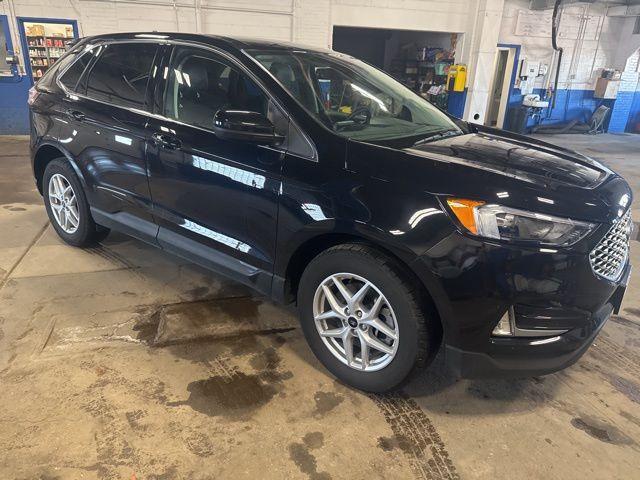 used 2024 Ford Edge car, priced at $28,495