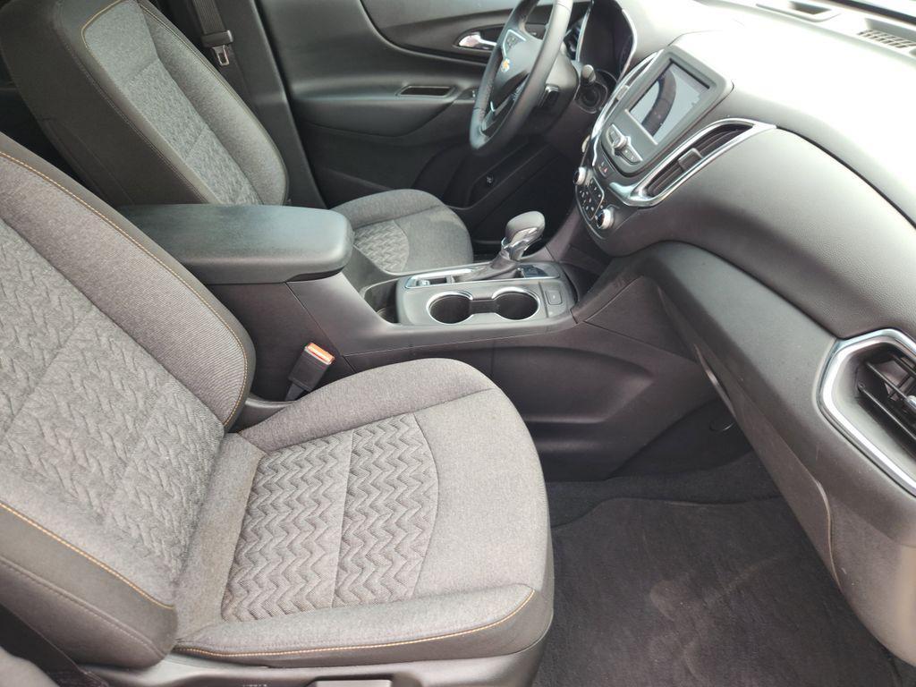 used 2024 Chevrolet Equinox car, priced at $22,044