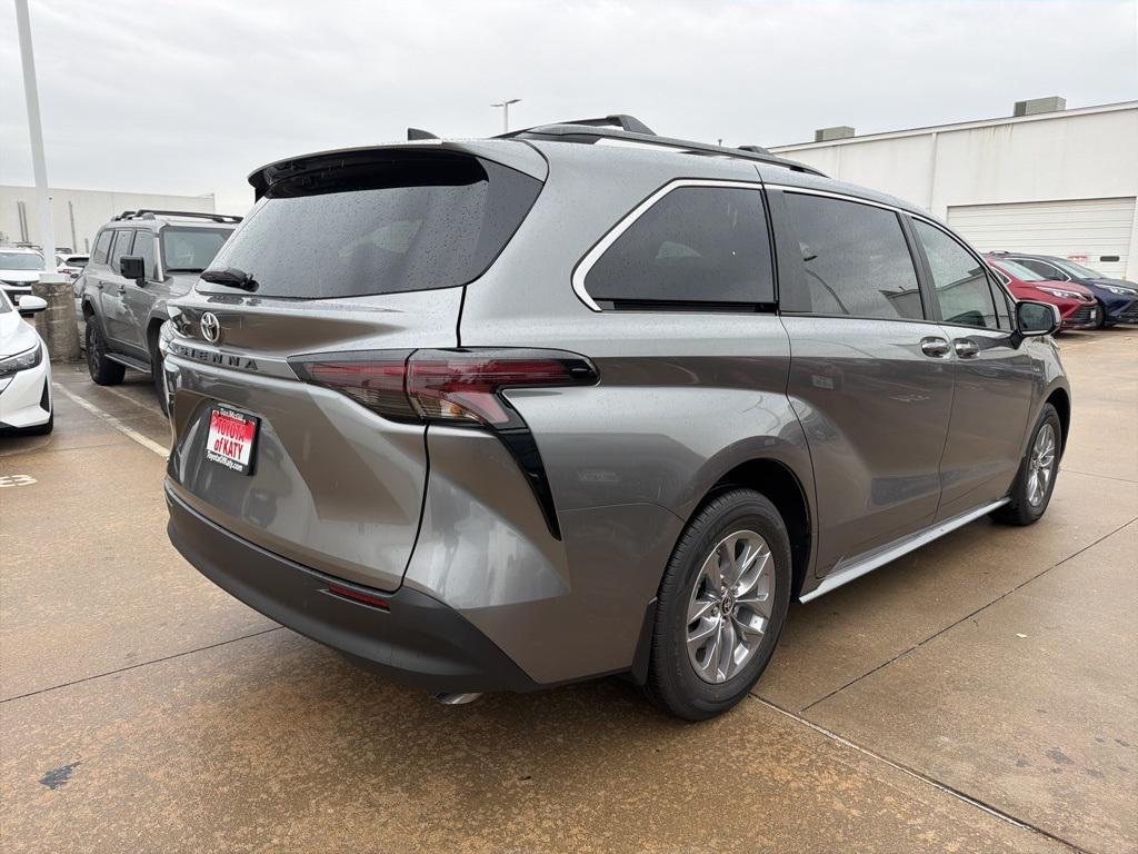 new 2026 Toyota Sienna car