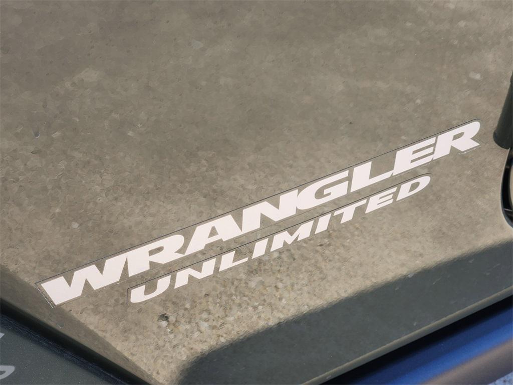 used 2015 Jeep Wrangler Unlimited car, priced at $18,495