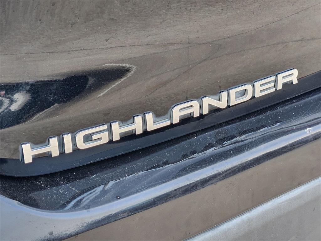 used 2021 Toyota Highlander car, priced at $18,995