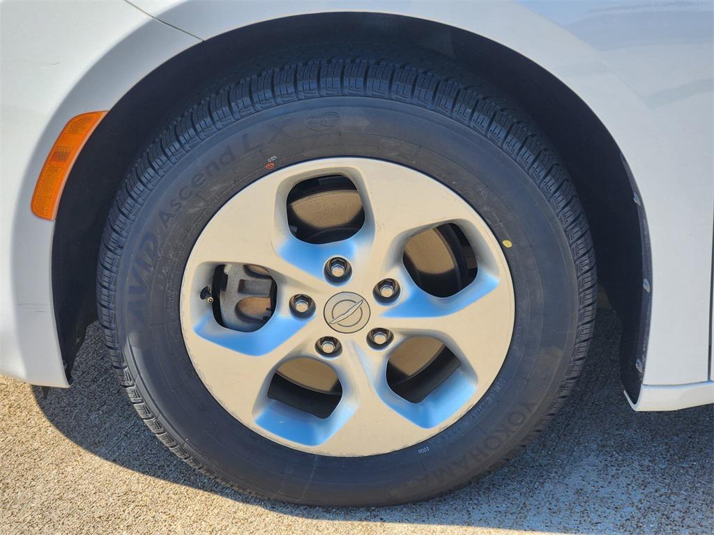 used 2017 Chrysler Pacifica car, priced at $10,695