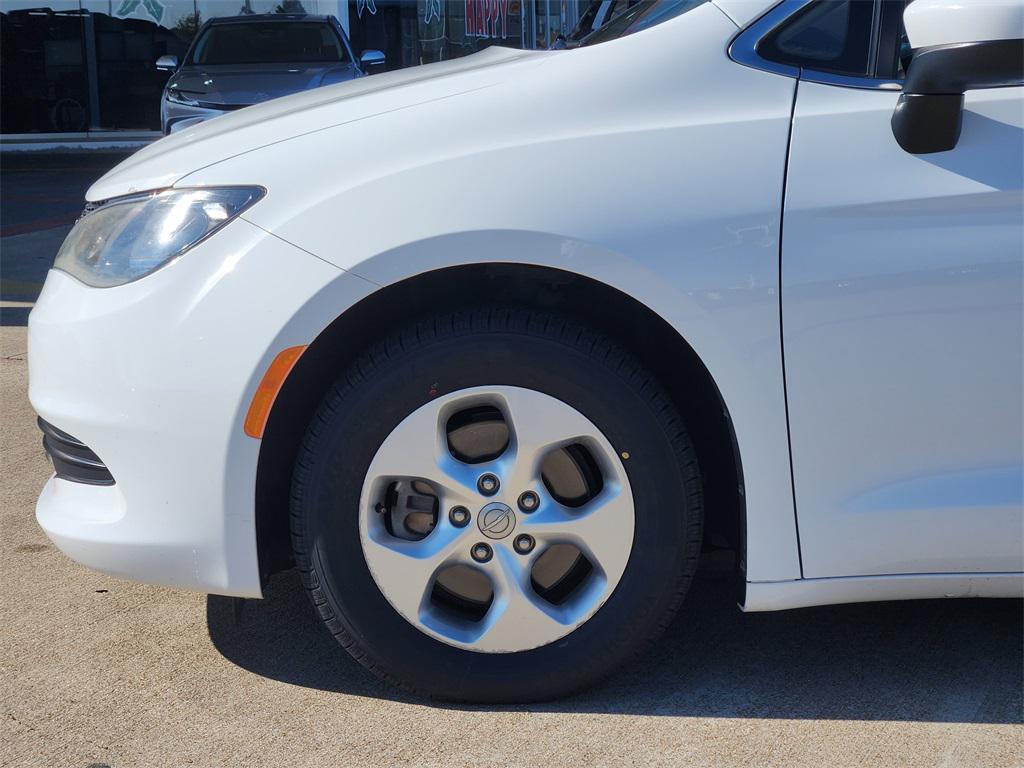 used 2017 Chrysler Pacifica car, priced at $10,695