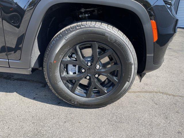 new 2025 Jeep Grand Cherokee L car, priced at $41,622