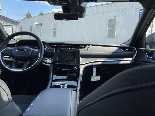 new 2025 Jeep Grand Cherokee car, priced at $36,034