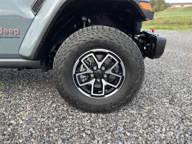 new 2025 Jeep Gladiator car, priced at $49,404