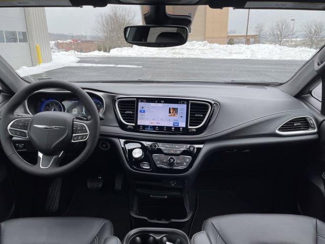 new 2026 Chrysler Pacifica car, priced at $45,785