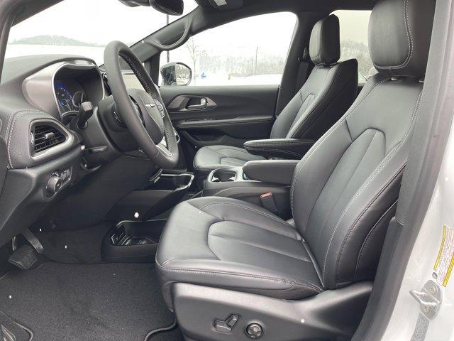 new 2026 Chrysler Pacifica car, priced at $45,785