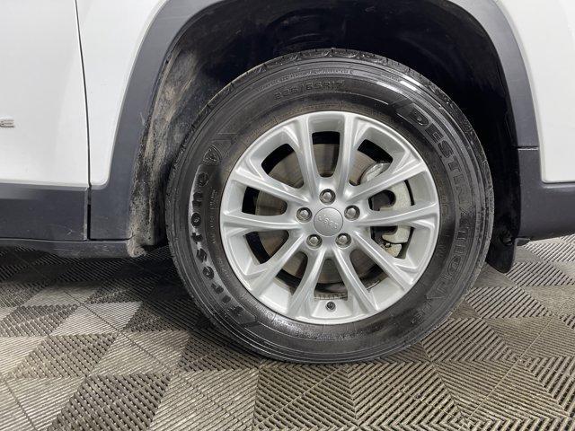 used 2021 Jeep Cherokee car, priced at $19,997