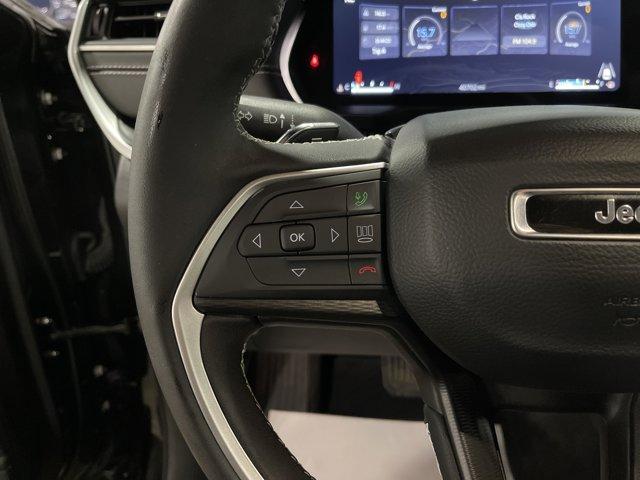 used 2025 Jeep Grand Cherokee car, priced at $30,997