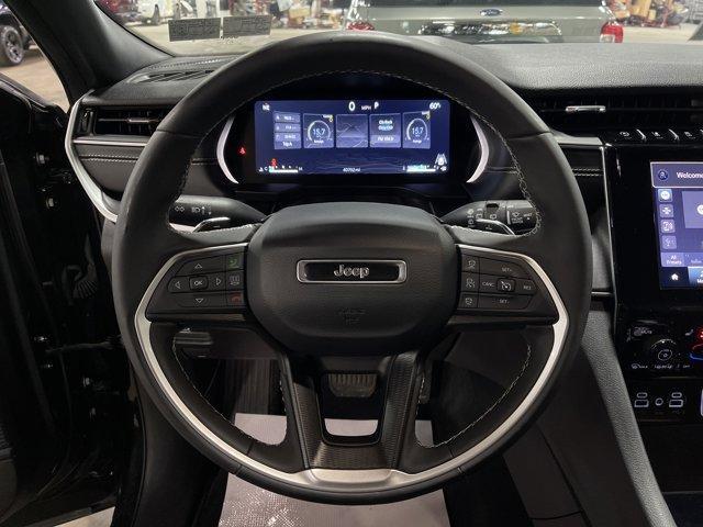 used 2025 Jeep Grand Cherokee car, priced at $30,997