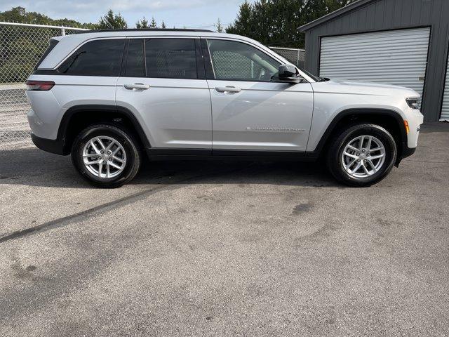 new 2025 Jeep Grand Cherokee car, priced at $34,184