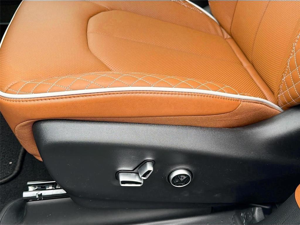 new 2026 Chrysler Pacifica car, priced at $53,713