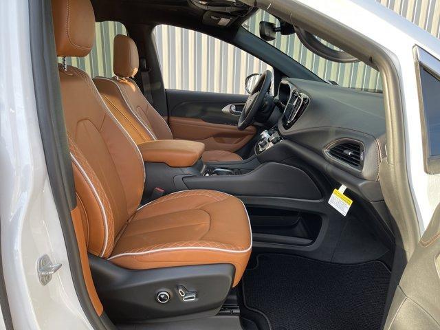 new 2026 Chrysler Pacifica car, priced at $57,113