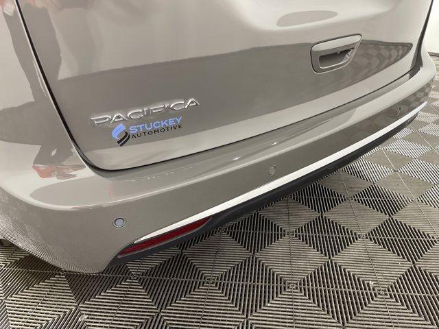 used 2025 Chrysler Pacifica car, priced at $33,497