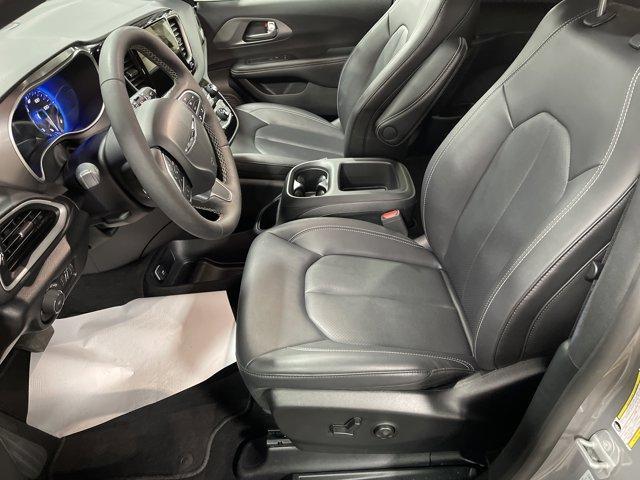 used 2025 Chrysler Pacifica car, priced at $33,497