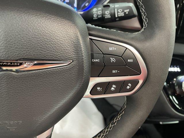 used 2025 Chrysler Pacifica car, priced at $33,497