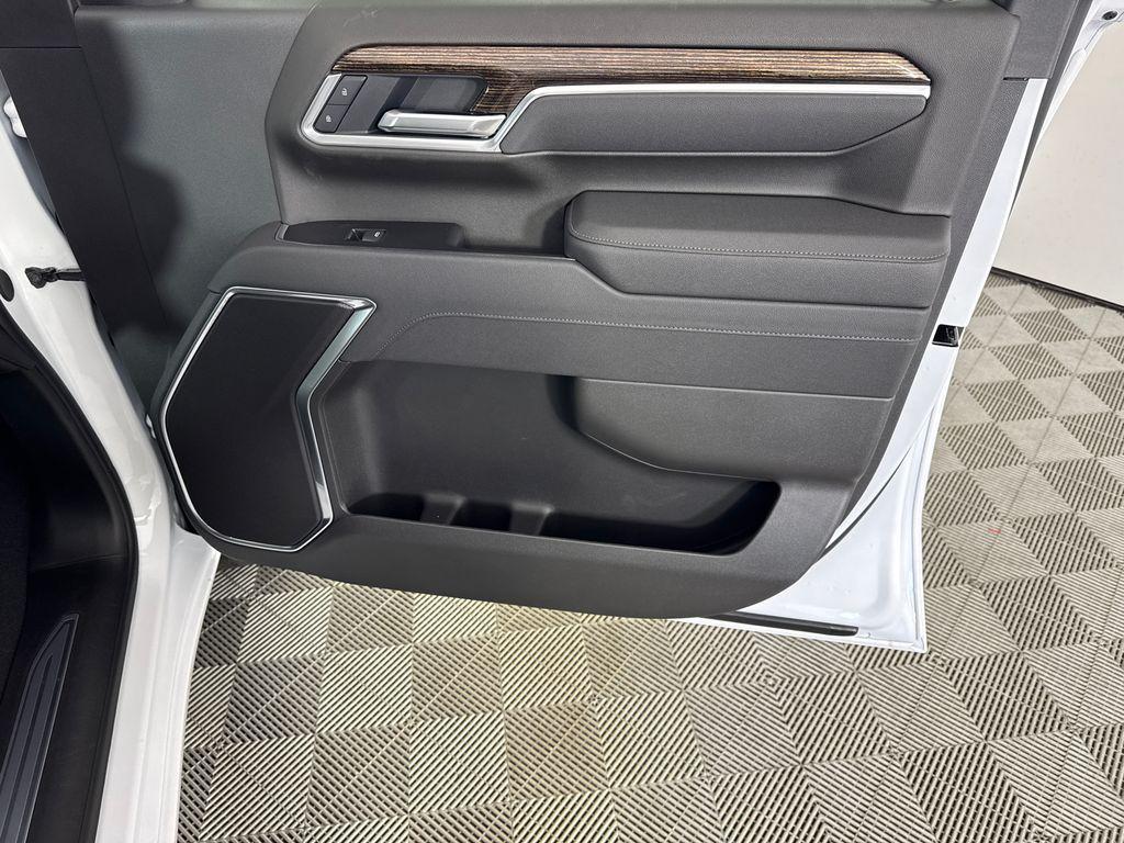 new 2026 GMC Sierra 2500 car, priced at $55,611