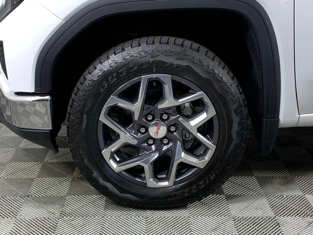 new 2026 GMC Sierra 1500 car, priced at $55,935