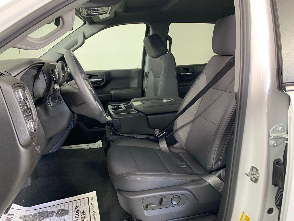 new 2026 GMC Sierra 1500 car, priced at $43,995