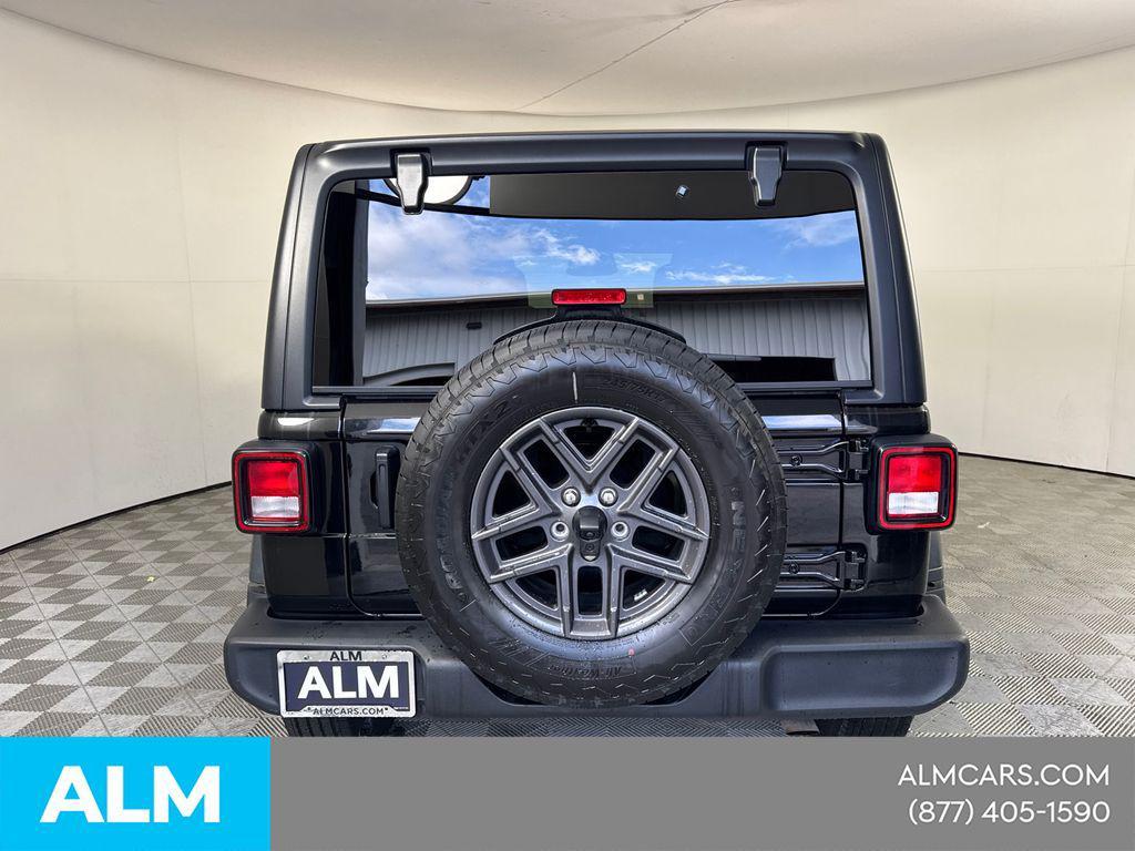 used 2025 Jeep Wrangler car, priced at $34,164