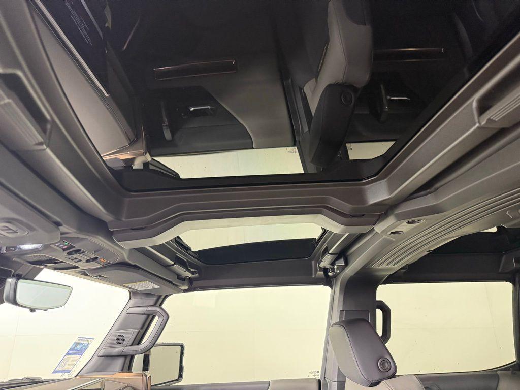 new 2025 GMC HUMMER EV Pickup car, priced at $112,530