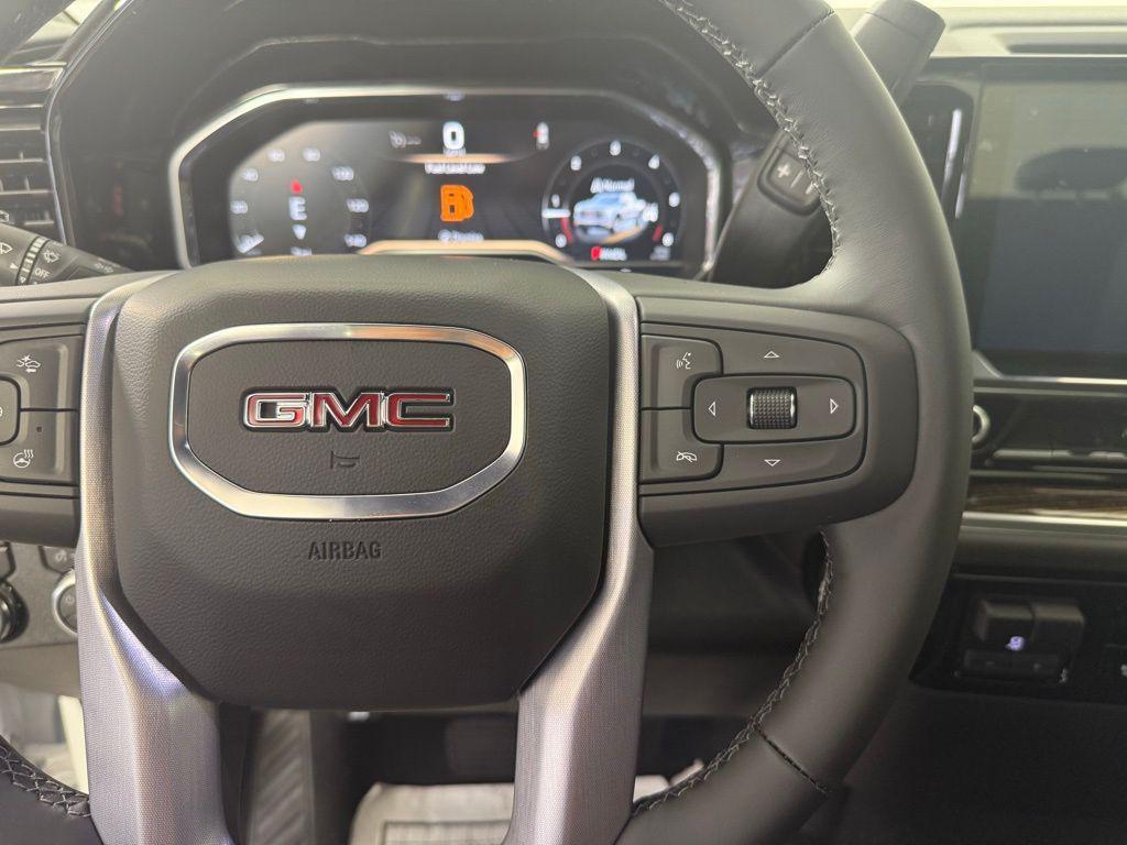 new 2025 GMC Sierra 1500 car, priced at $55,895