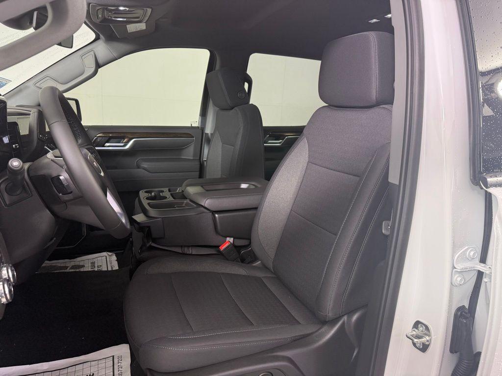 new 2025 GMC Sierra 1500 car, priced at $55,895