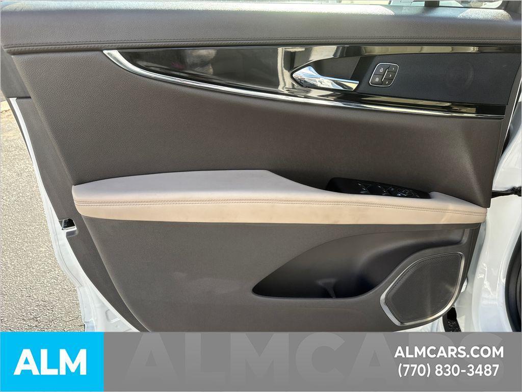 used 2023 Lincoln Nautilus car, priced at $39,460