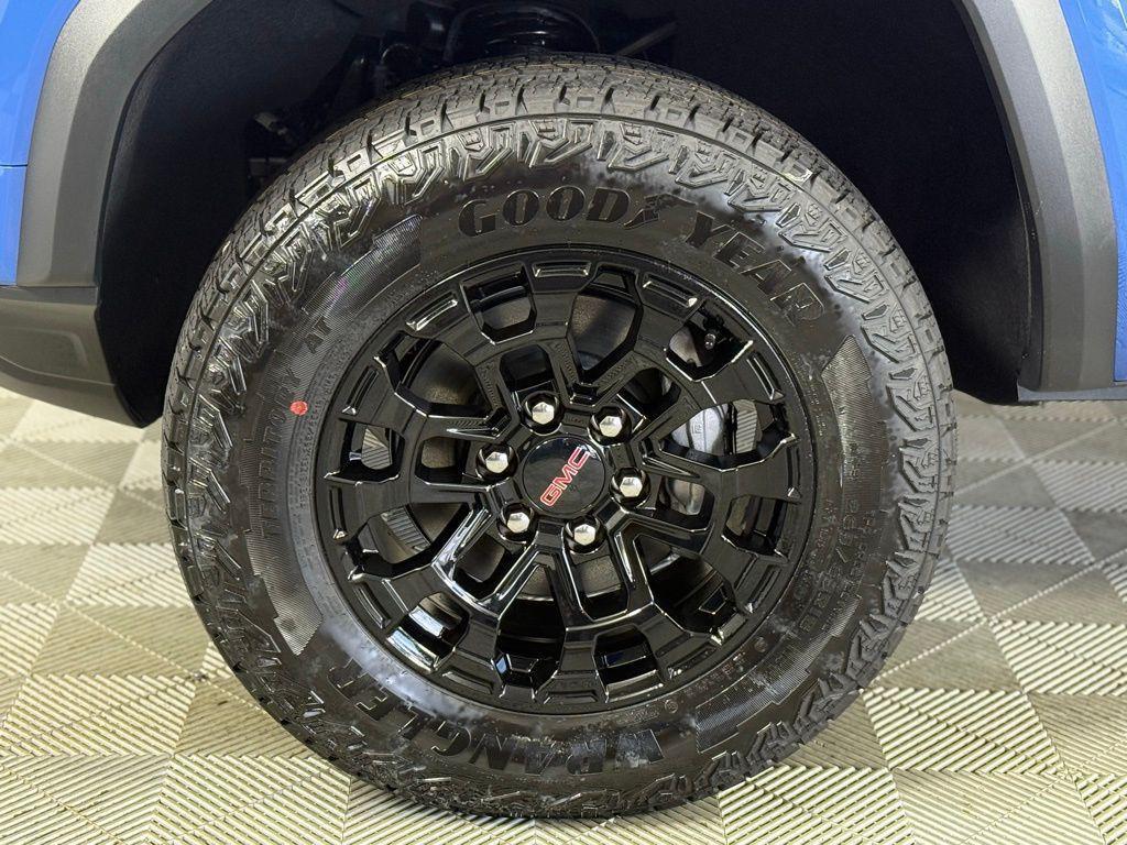 new 2026 GMC Canyon car, priced at $43,511