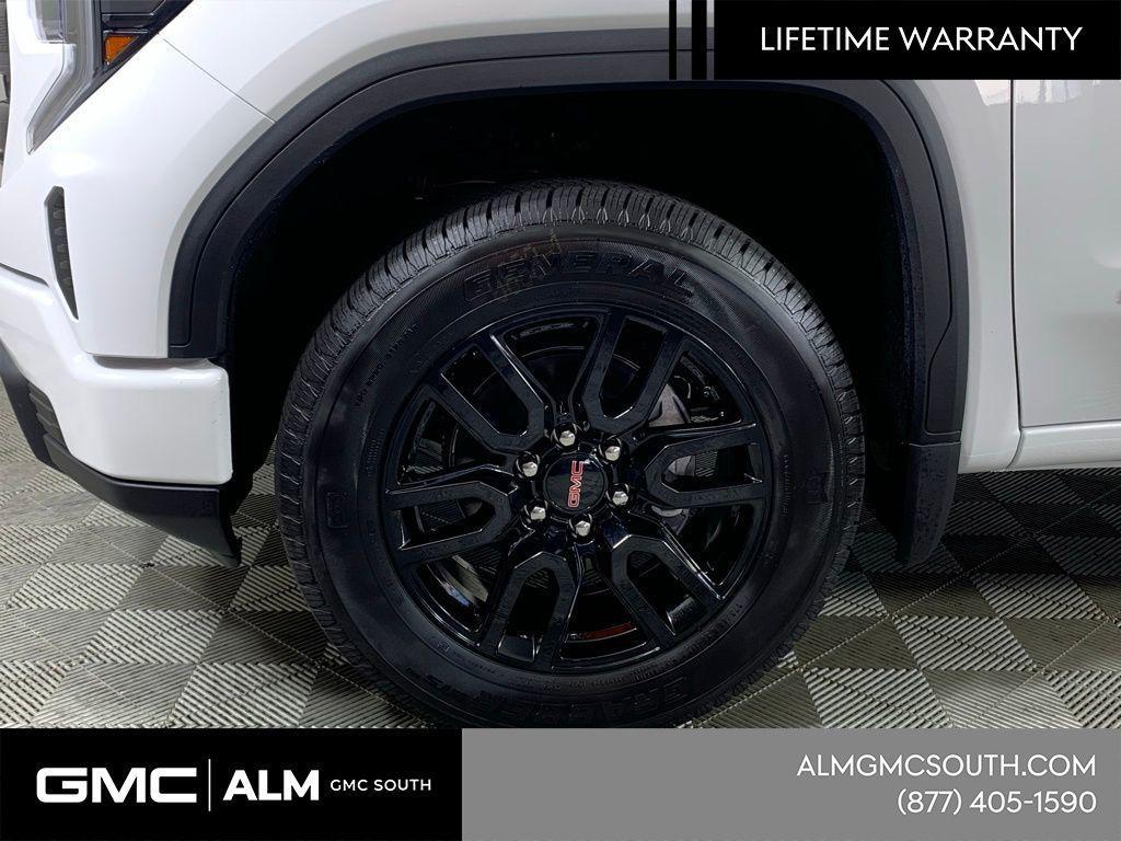 new 2026 GMC Sierra 1500 car, priced at $43,995