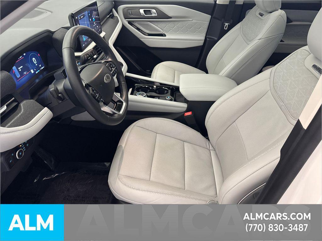 used 2025 Ford Explorer car