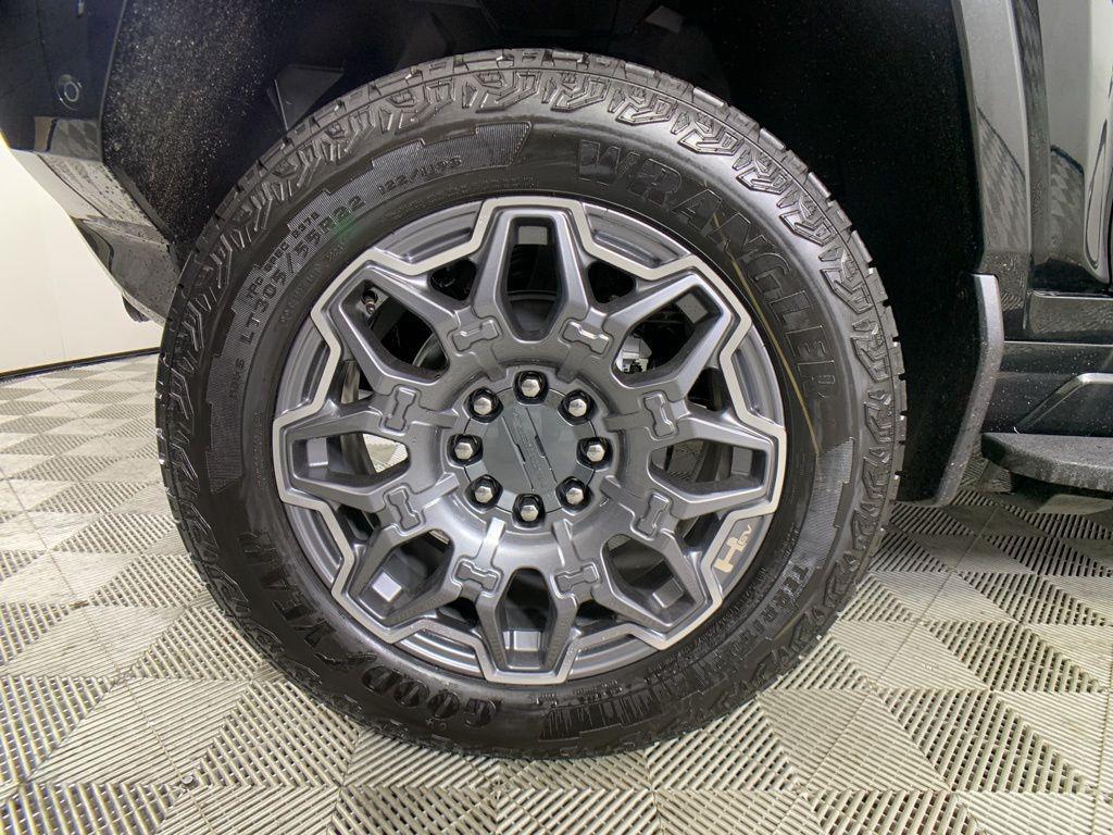 new 2025 GMC HUMMER EV SUV car, priced at $102,830