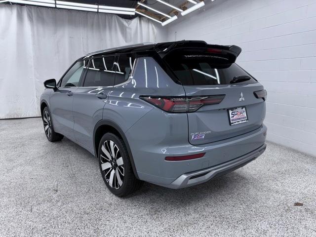 used 2025 Mitsubishi Outlander car, priced at $32,800