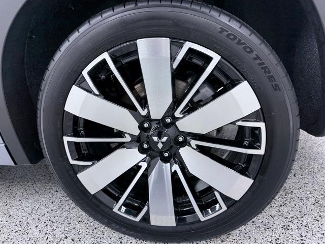 used 2025 Mitsubishi Outlander car, priced at $32,800